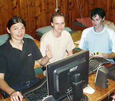  Tomáš, Standa a Peťa začínají podnikat pod značkou JavaWeb.biz